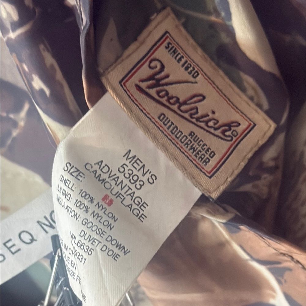 Woolrich Camouflage Puffer Jacket - Picture 12 of 13